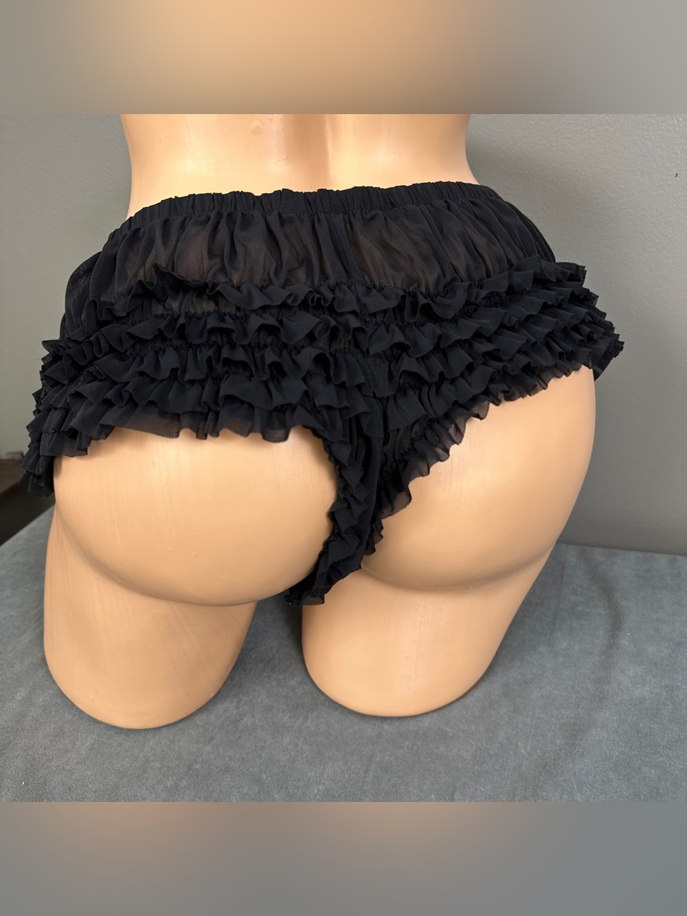 Torrid Black Rumba Ruffle Panty Size 4 Plus Size Pin Up Lingerie 4X Panties - Picture 2 of 8